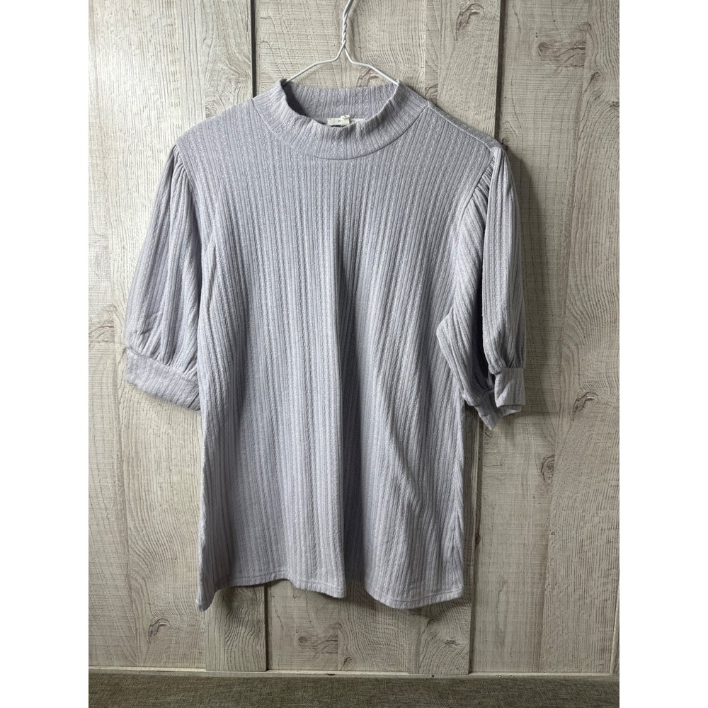 Maurices Womens Ribbed Puff Short Sleeve Light Gray Top Blouse Size Large